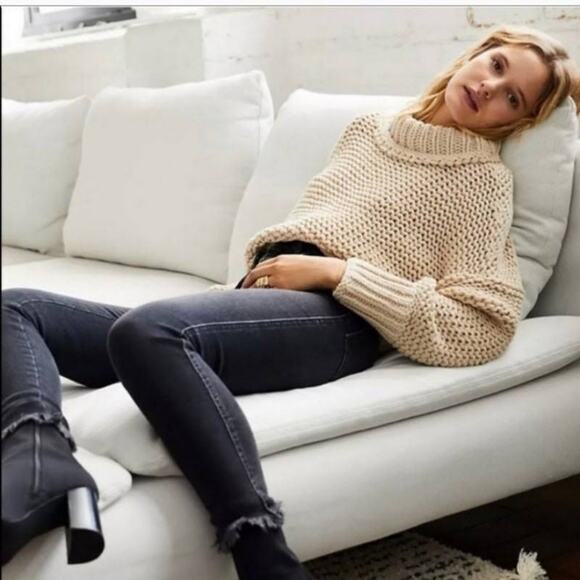 We The Free Denim - Free People Raw High-Rise Jegging black distressed raw hem‎ skinny leg